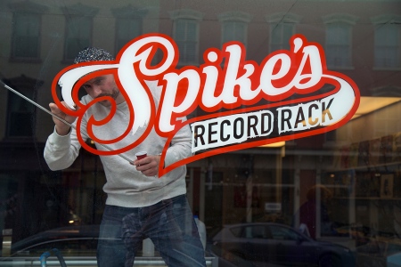 Spikes-Record-Rack