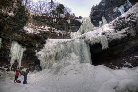 Frozen-Falls