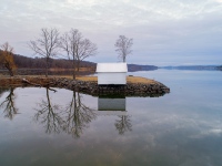 Hut on the Hudson