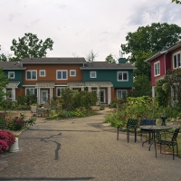 Nice Neighbours